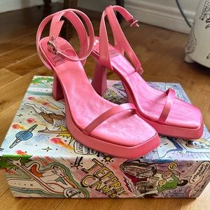 New in box Jeffrey Campbell Barbie pink heels